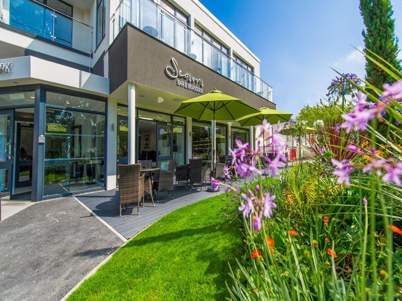 The Park Hotel 반스테이플 외부 사진