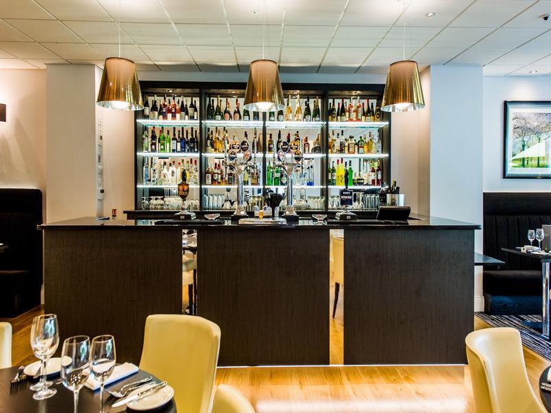 The Park Hotel 반스테이플 외부 사진