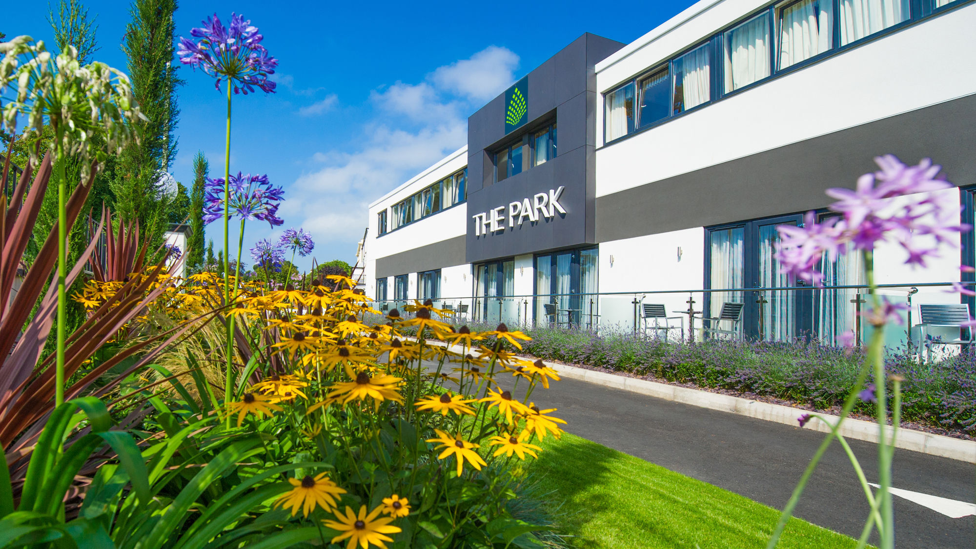 The Park Hotel 반스테이플 외부 사진