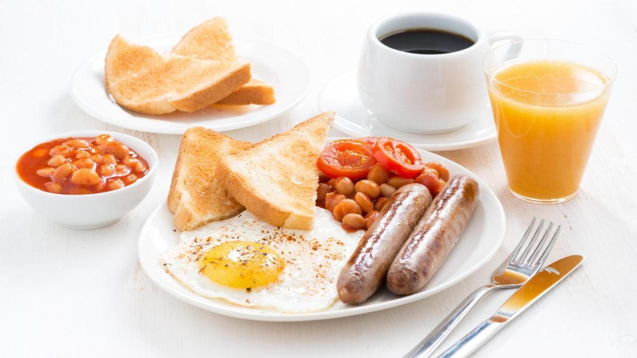 The Park Hotel 반스테이플 외부 사진